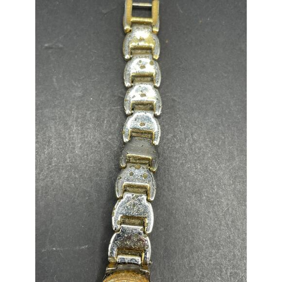 Vintage Caravelle By Bulova Two-Tone 19mm Quartz Women's Watch MOP Dial 7.25-7.5 - Picture 9 of 13